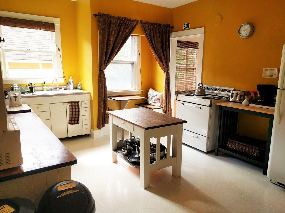 Bluebird Guesthouse Портленд Екстер'єр фото
